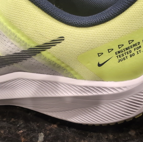 Men's Nike Running Sneaker - Picture 2 of 8